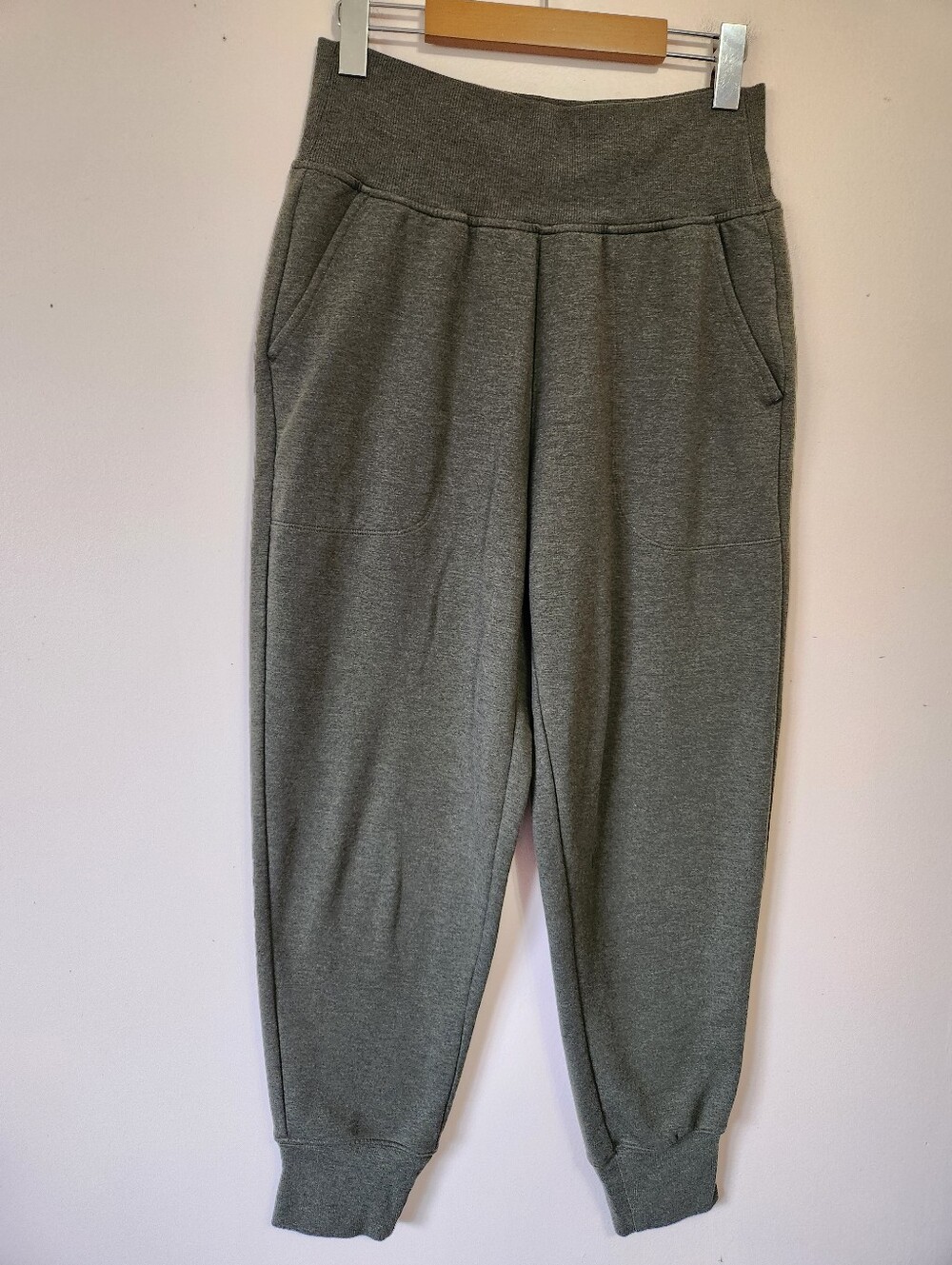 Athleta Coaster Luxe High Rise Jogger Pants Olive Green Fleece Petite SP Small
